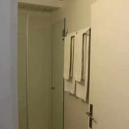 Invite - City Center - Bonjardim Apartment