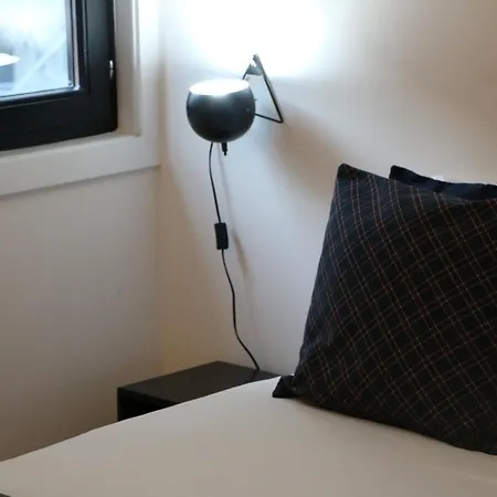 Invite - City Center - Bonjardim Apartment
