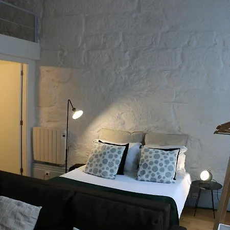Apartment Invite - City Center - Bonjardim